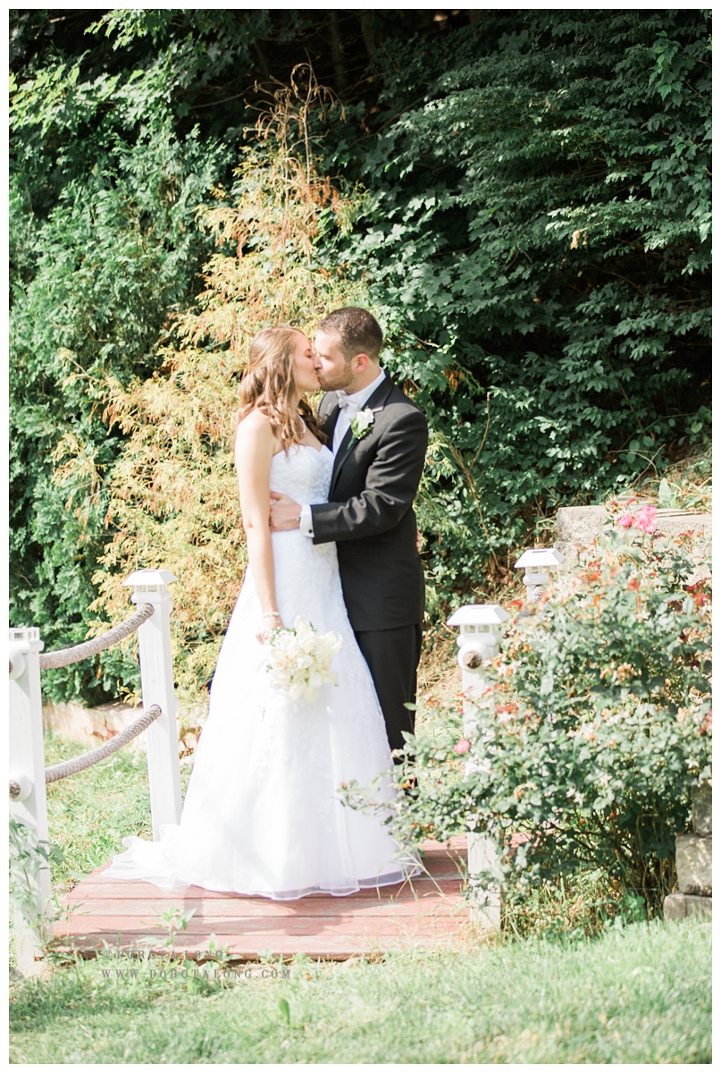 Villa Bianca Seymour wedding couple outdoor portrait - Dorota Long ...